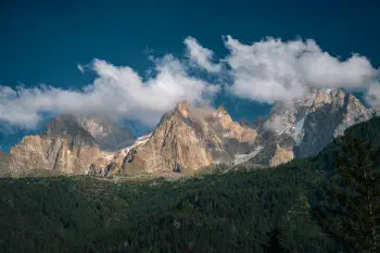 Aiguille des Grands Charmoz