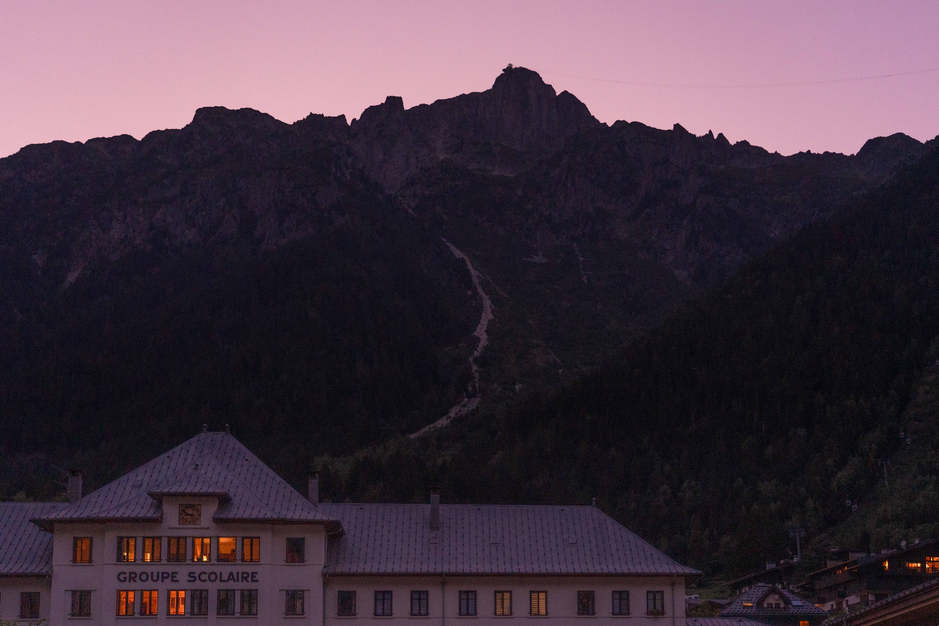 Ecole Élémentaire Du Centre | 1/125s * f4 * ISO 2500 * 44mm - FE 24-105mm F4 G OSS - Sony α7 IV Ecole Élémentaire Du Centre