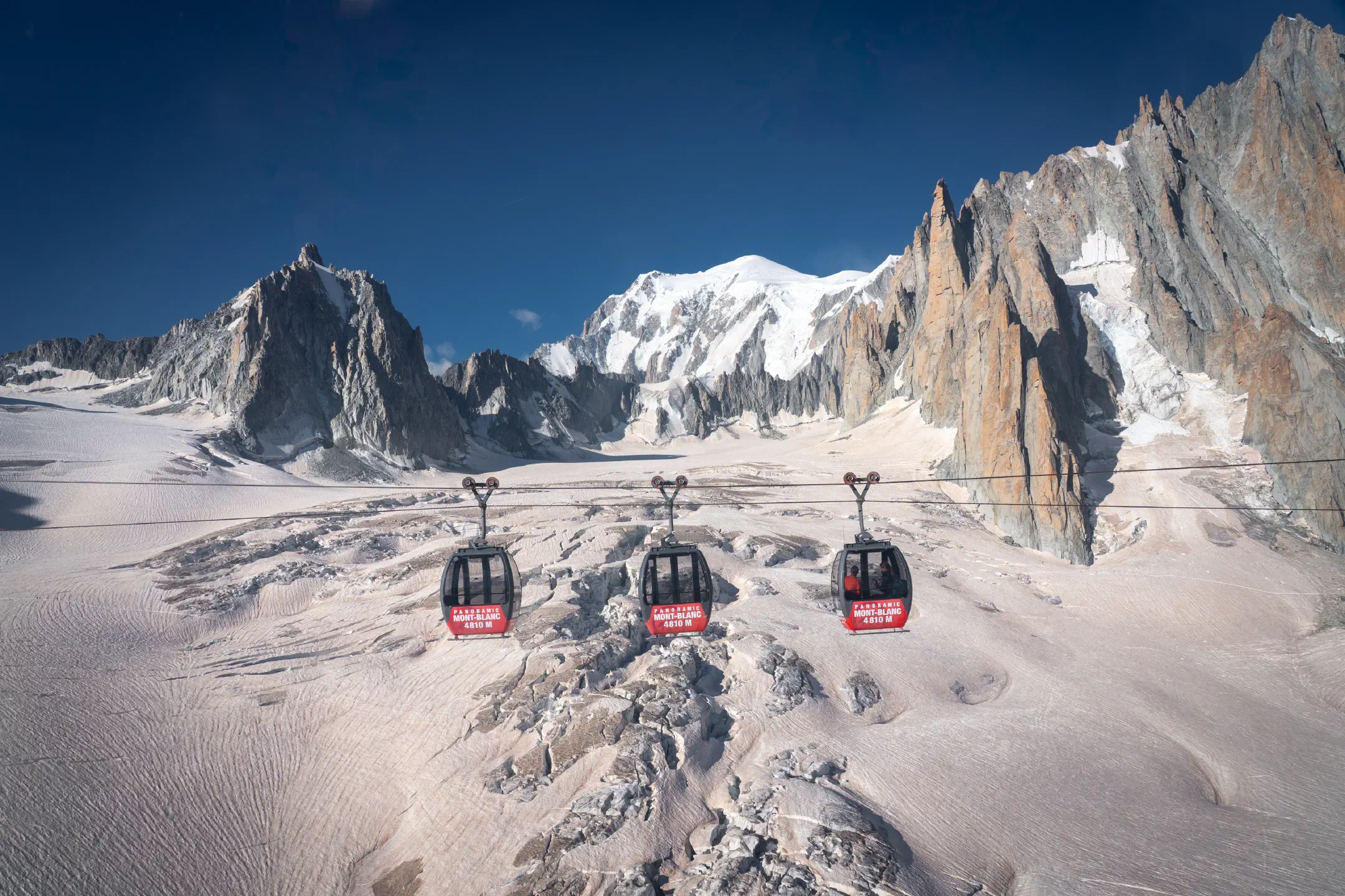 Téléphérique Panoramique du Mont Blanc | 1/160s * f11 * ISO 100 * 24mm - FE 24-105mm F4 G OSS - Sony α7 IV Téléphérique Panoramique du Mont Blanc