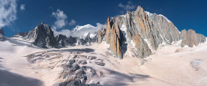Mont-Blanc | 1/400s * f11 * ISO 100 * 24mm - FE 24-105mm F4 G OSS - Sony α7 IV Mont-Blanc
