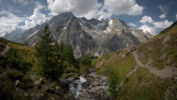 Grandes Jorasses | 1/125s * f11 * ISO 250 * 24mm - FE 24-105mm F4 G OSS - Sony α7 IV Grandes Jorasses