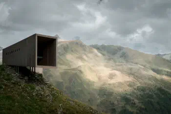 "Binoculars" on the way up the Timmelsjoch