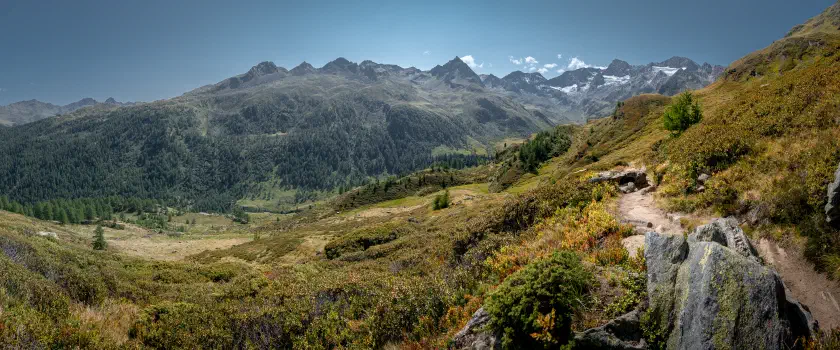 Hiking to Seeber Lake
