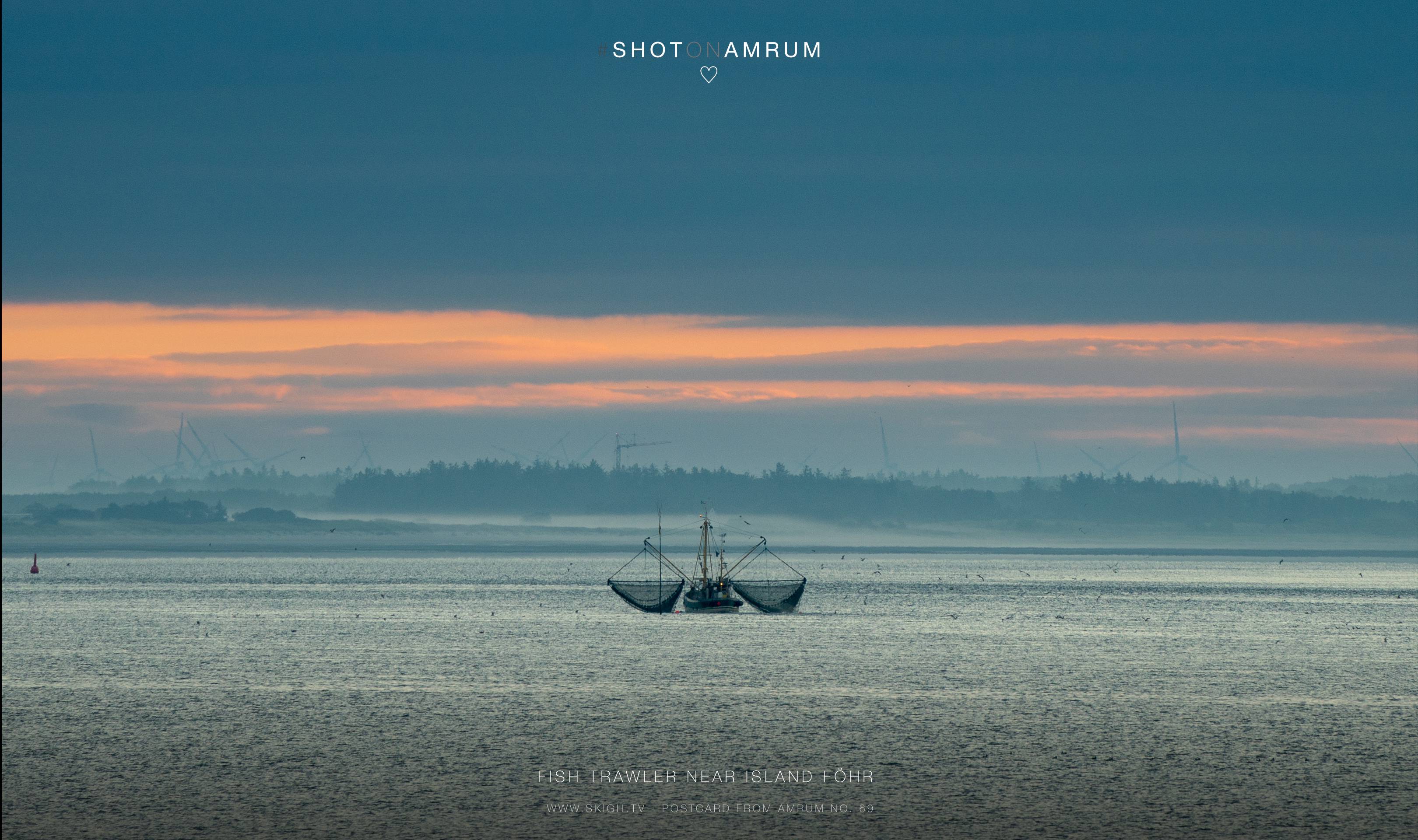 Fish trawler near island Föhr | 1/125s * f5.6 * ISO 125 * 300mm - FE 70-300mm F4.5-5.6 G OSS - Sony α7R III Fish trawler near island Föhr