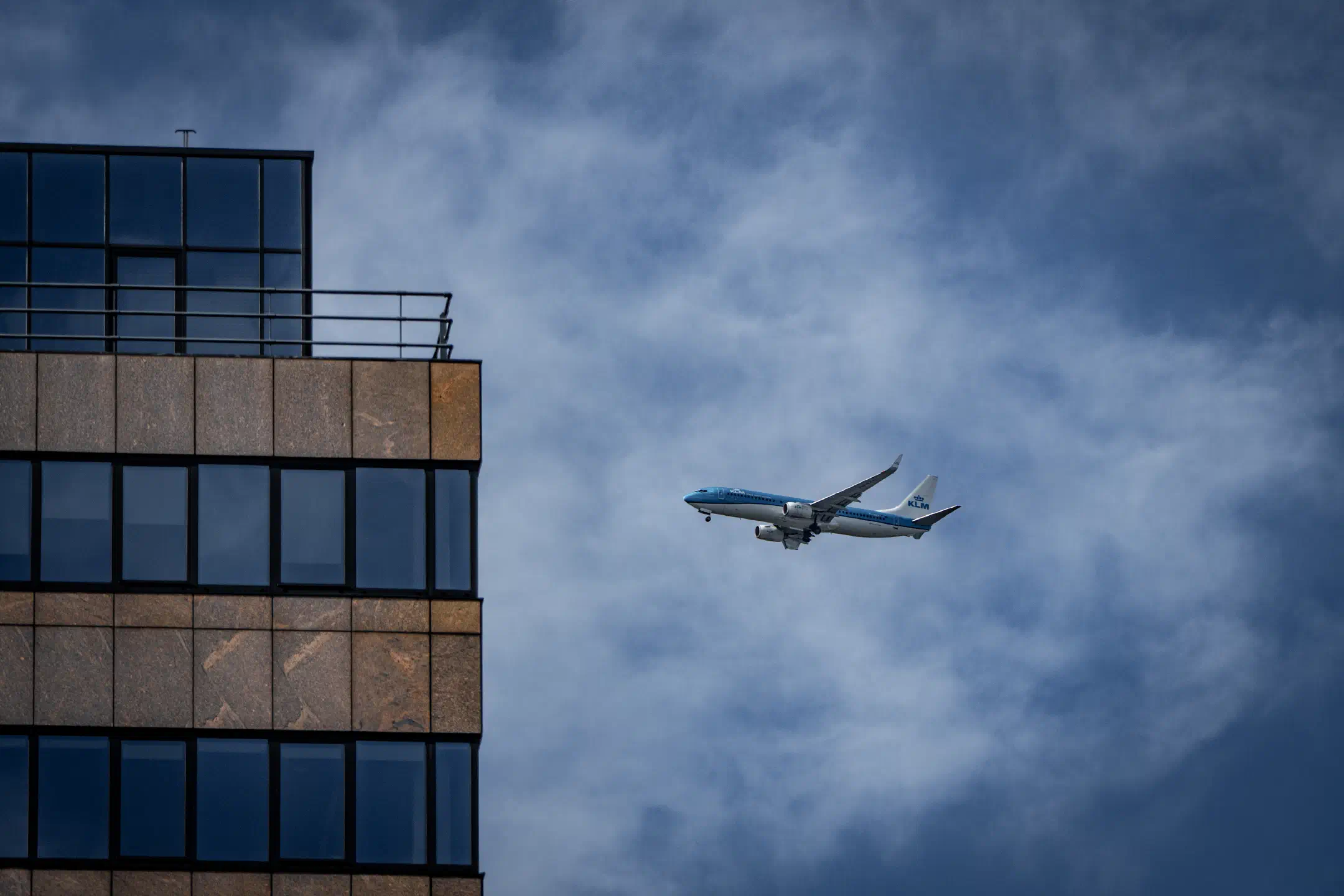 Approching Schiphol | 1/640s * f7.1 * ISO 160 * 203mm - E 70-350mm F4.5-6.3 G OSS - Sony α6700 Approching Schiphol