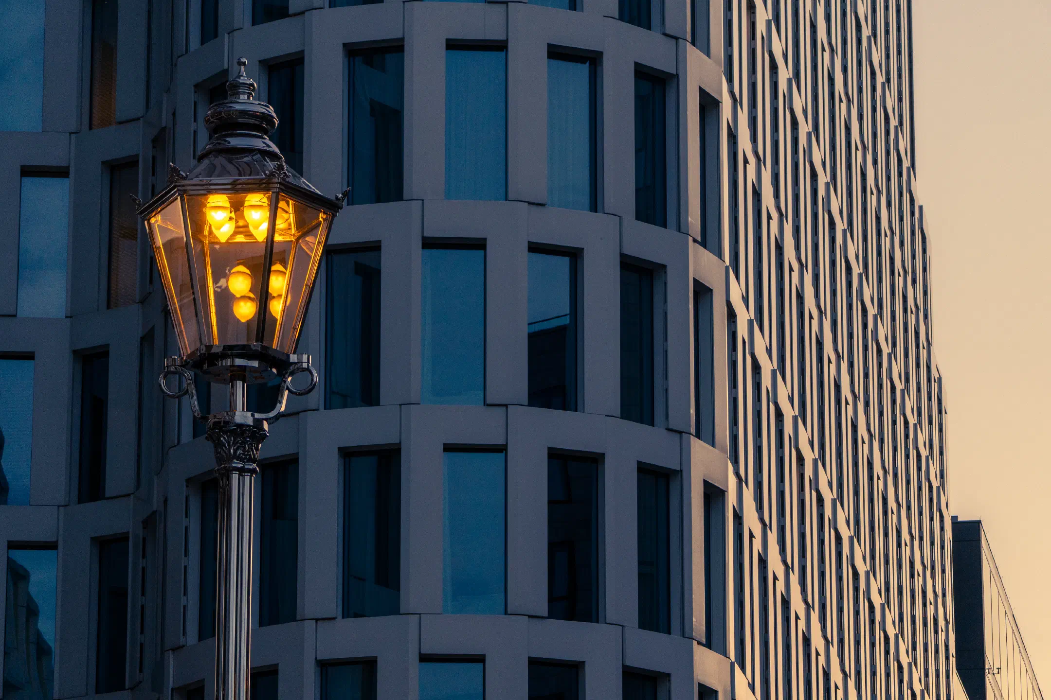 Lantern | 1/125s * f5 * ISO 320 * 93mm - E 70-350mm F4.5-6.3 G OSS - Sony α6700 Lantern