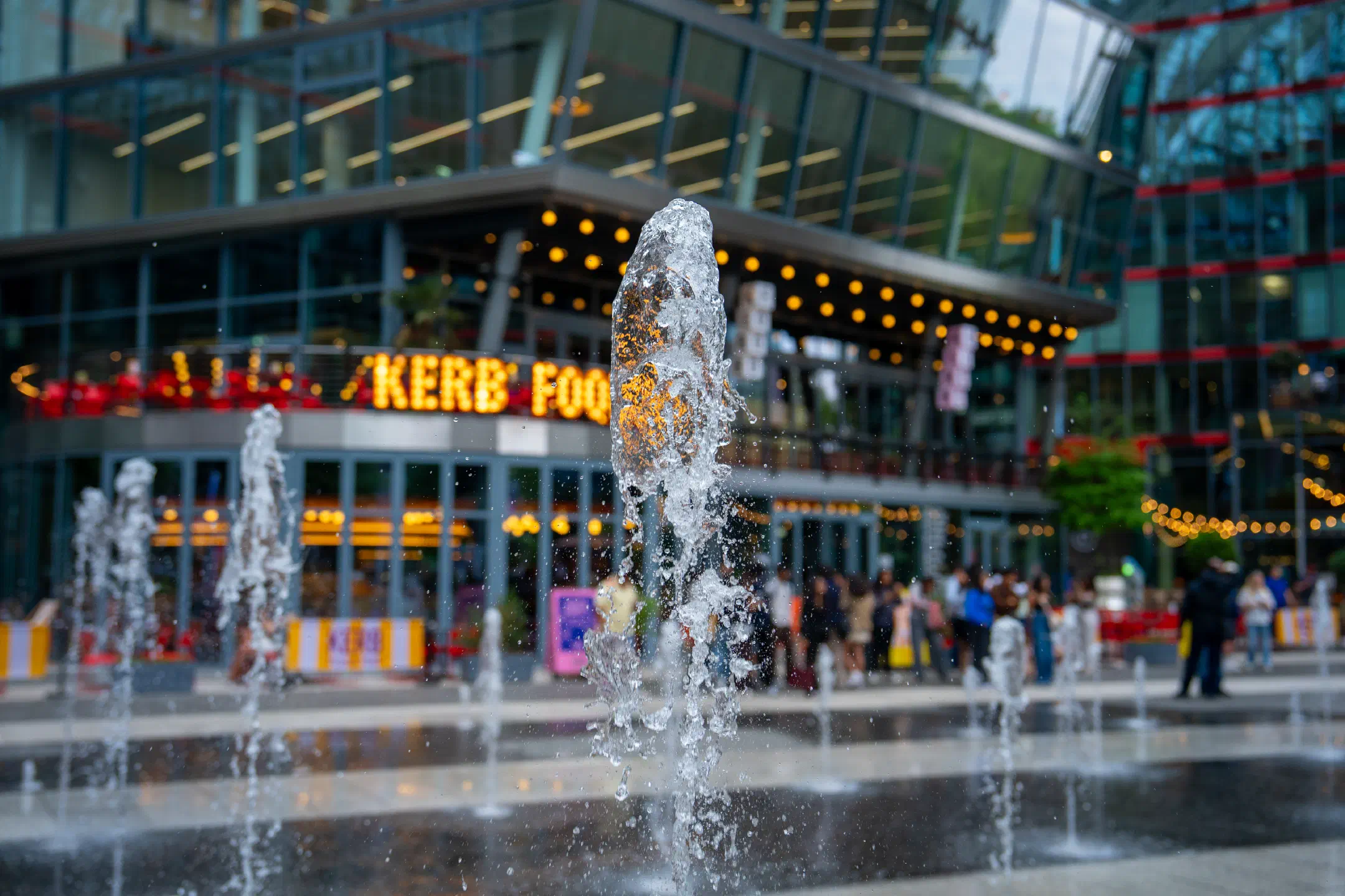 Sony Center Fountain | 1/1000s * f2.8 * ISO 500 * 39mm - FE 24-70mm F2.8 GM II - ILCE-7M5 Sony Center Fountain