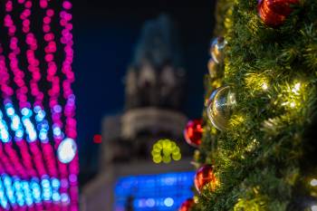 Have a nice first Christmas Day | 1/30s * f2.8 * ISO 2000 * 66mm - FE 24-70mm F2.8 GM II - Sony α7R V Have a nice first Christmas Day