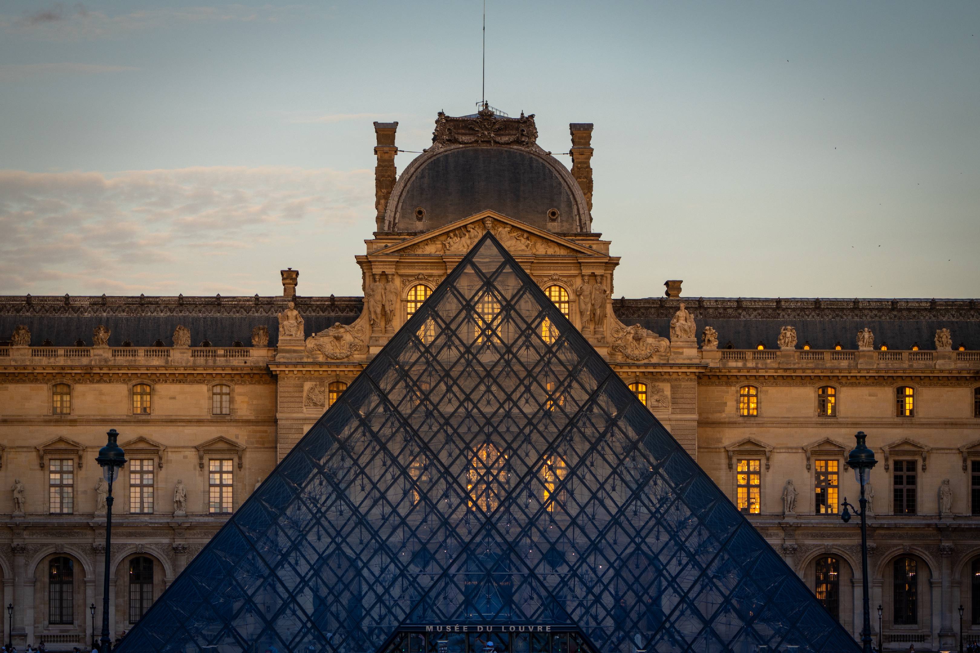 Musée du Louvre | 1/200s * f4.5 * ISO 160 * 70mm - E 70-350mm F4.5-6.3 G OSS - Sony α6700 Musée du Louvre