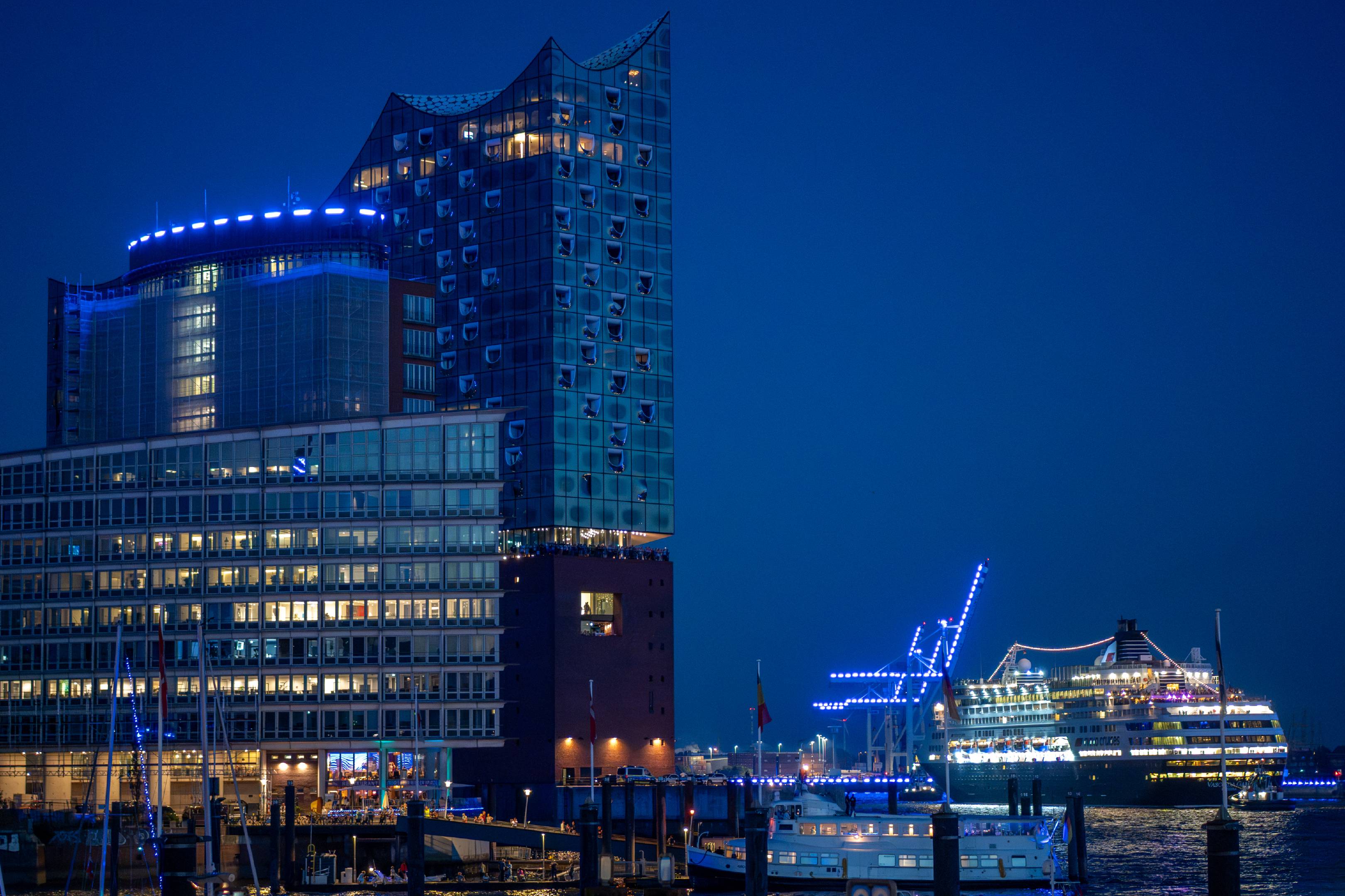 Elphi and Vasco da Gama