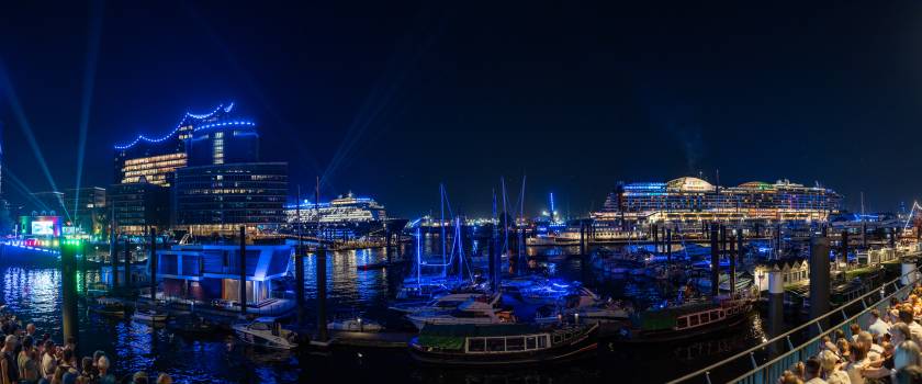 Blueport Hamburg | 1/60s * f1.4 * ISO 800 * 24mm - FE 24mm F1.4 GM - Sony α7 IV Blueport Hamburg