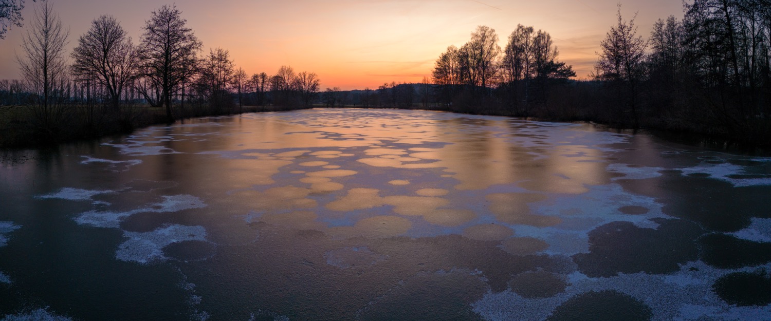 Frozen Baiersdorfer Baggersee