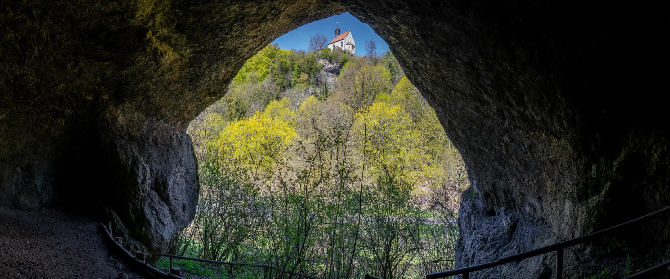Klaussteinkapelle from Ludwigshöhle | 1/200s * f2.8 * ISO 100 * 24mm - FE 24-70mm F2.8 GM II - ILCE-7M5 Klaussteinkapelle from Ludwigshöhle