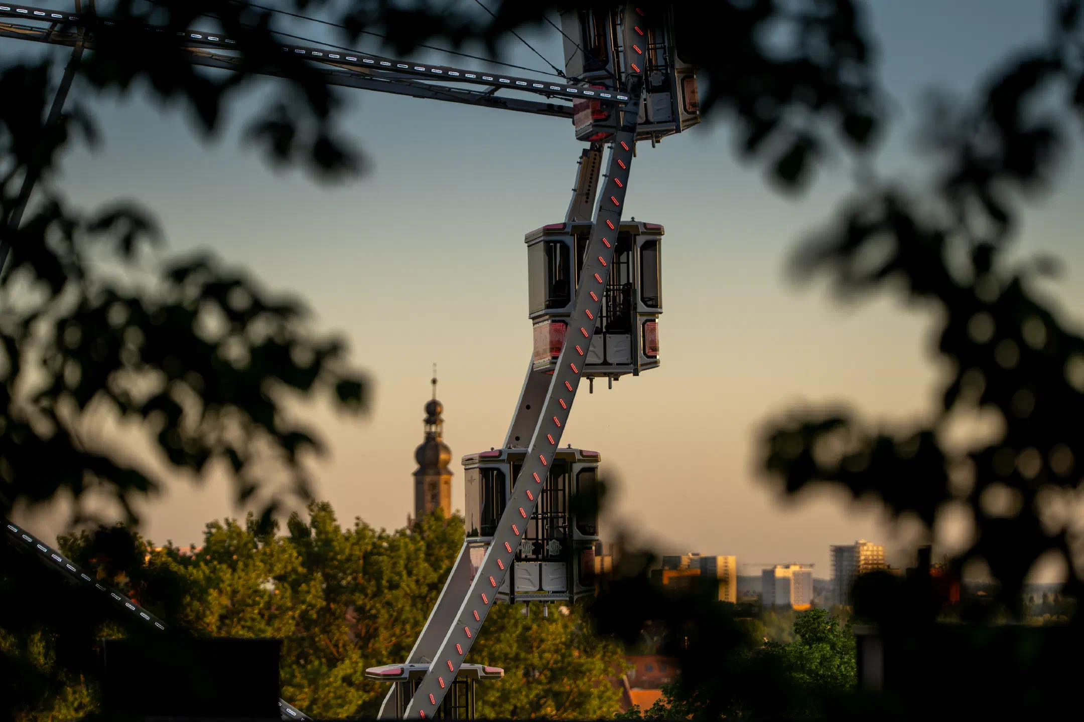 Bergkirchweih 2026 | 1/1250s * f2 * ISO 100 * 135mm - SAMYANG AF 135mm F1.8 - Sony α7R V Bergkirchweih 2026